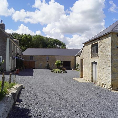 Bed and Breakfast Ferme Aux Leopards Normands Mandeville-en-Bessin Esterno foto