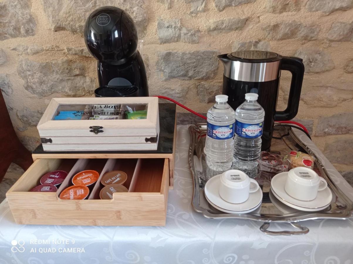 Bed and Breakfast Ferme Aux Leopards Normands Mandeville-en-Bessin Esterno foto