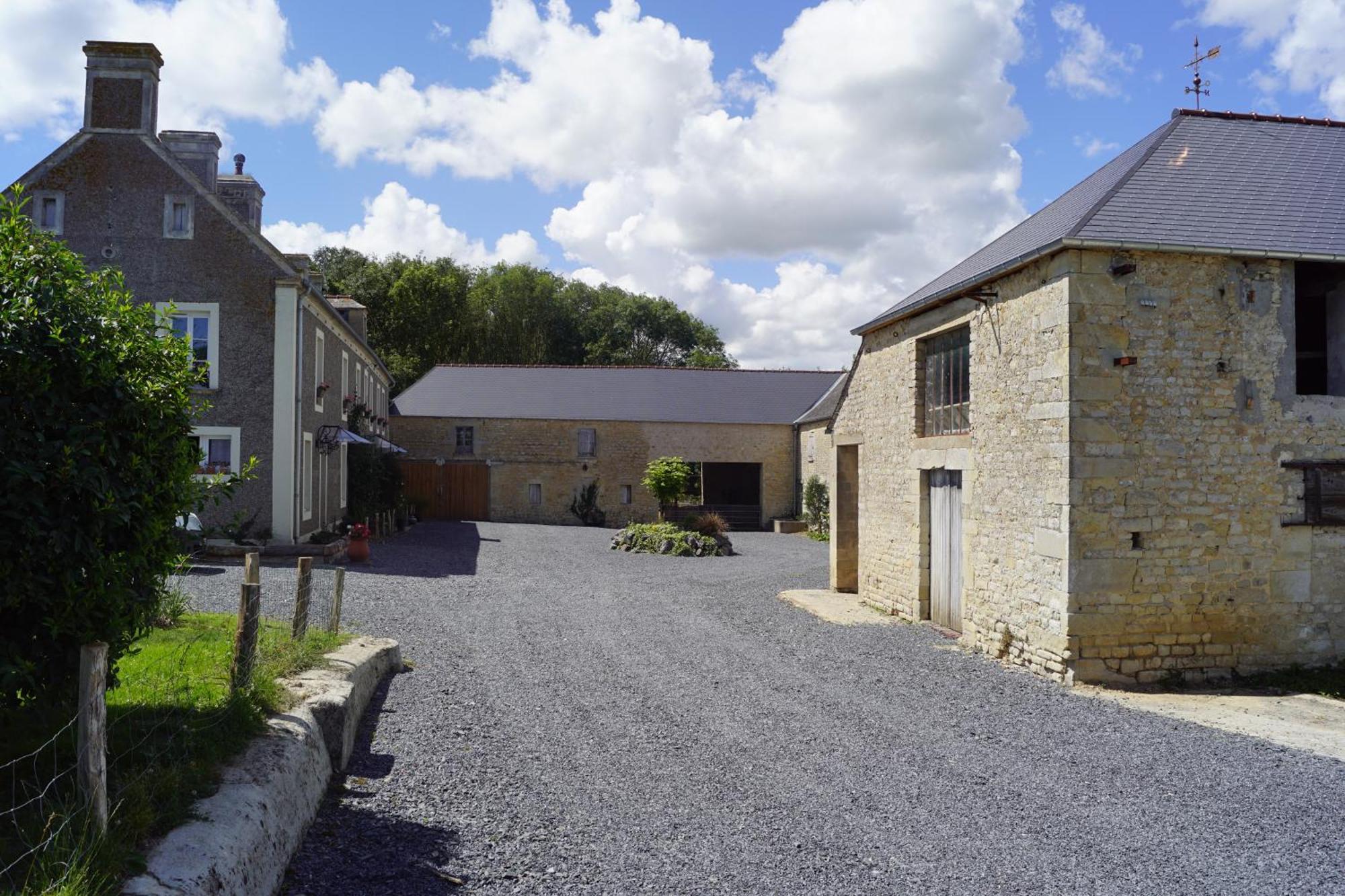 Bed and Breakfast Ferme Aux Leopards Normands Mandeville-en-Bessin Esterno foto